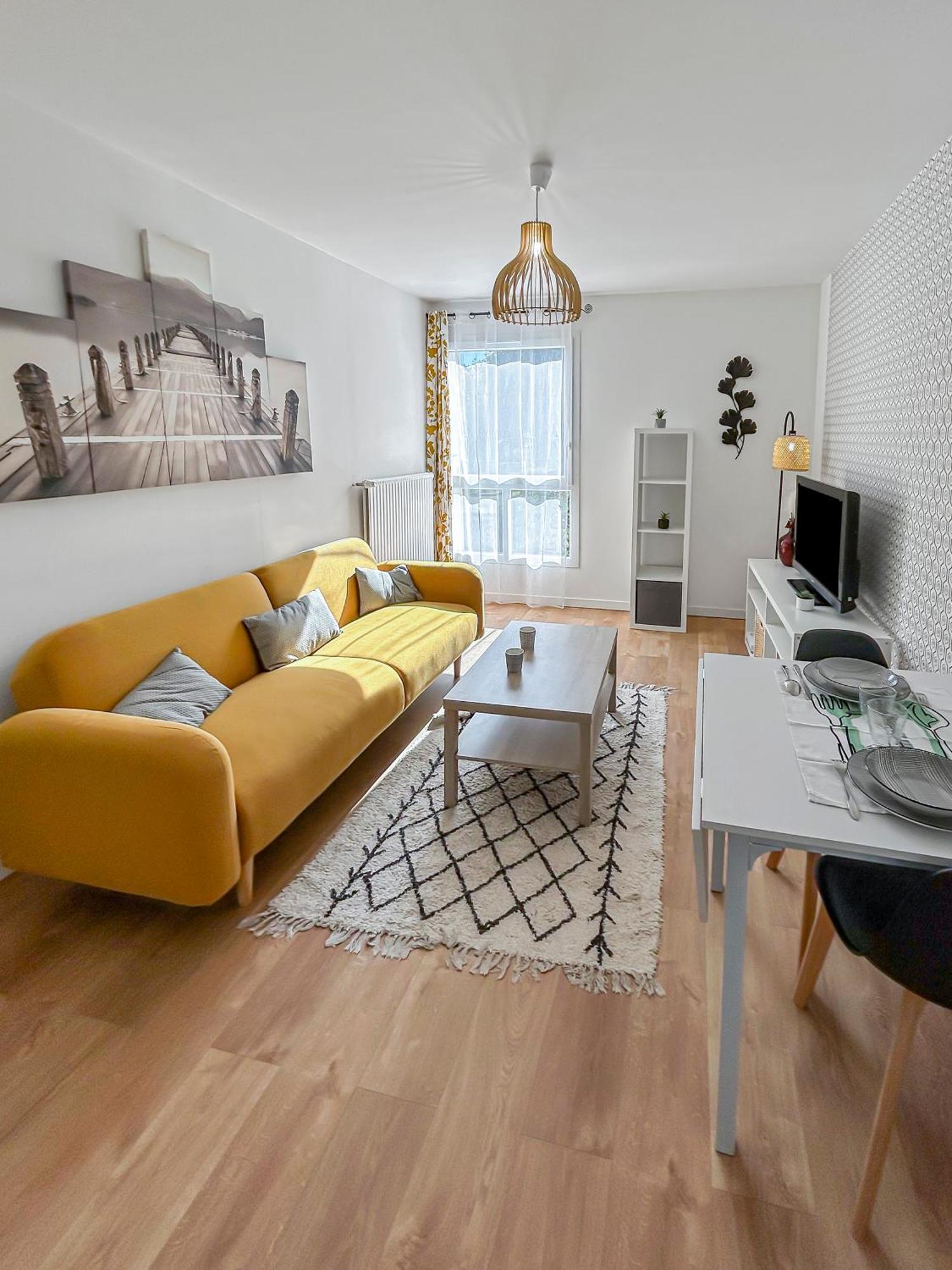 Appartement Lumineux, Wi-Fi Et Parking Prive Niort Buitenkant foto